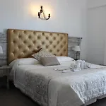 Boutique Hostal Mistral